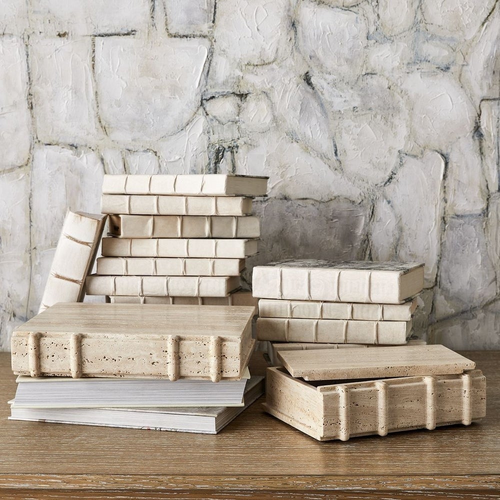 Novel Box in Travertine Large