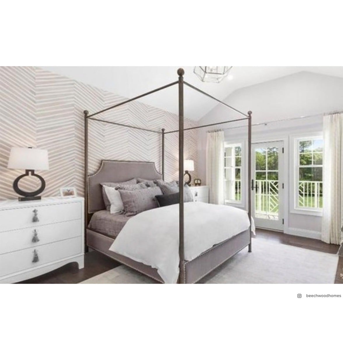 Ring Form Large Table Lamp | Bronze