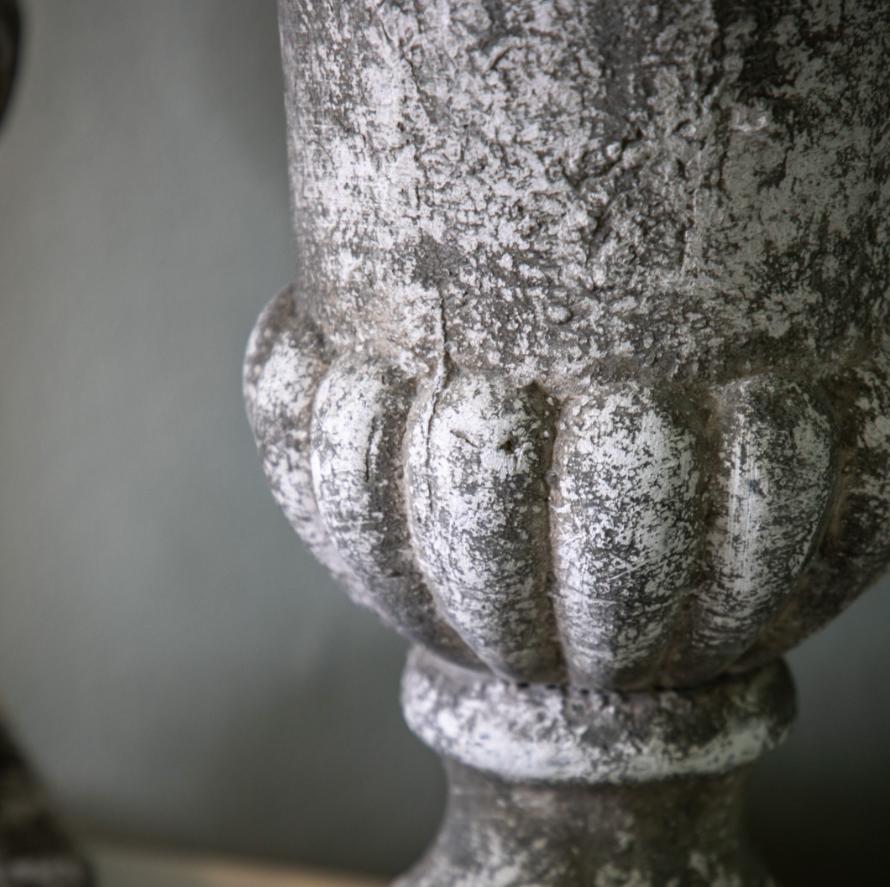 Bradbury Aged Urn - Small