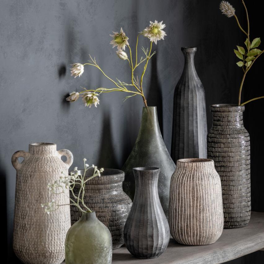 Eastern Vase Wide Black