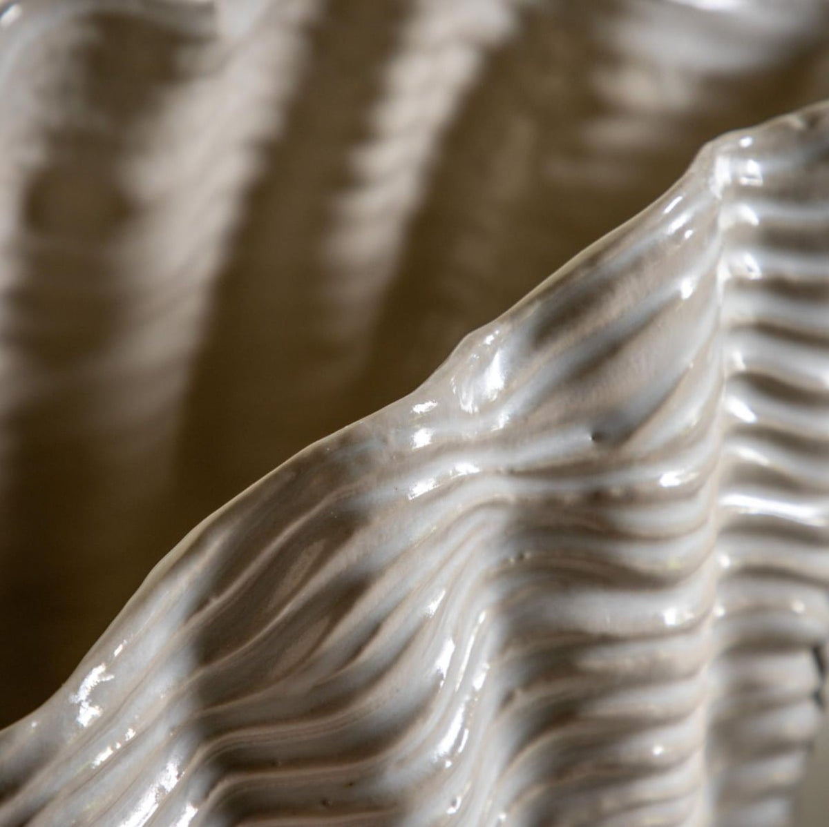 Clamshell Vase Large Reactive White