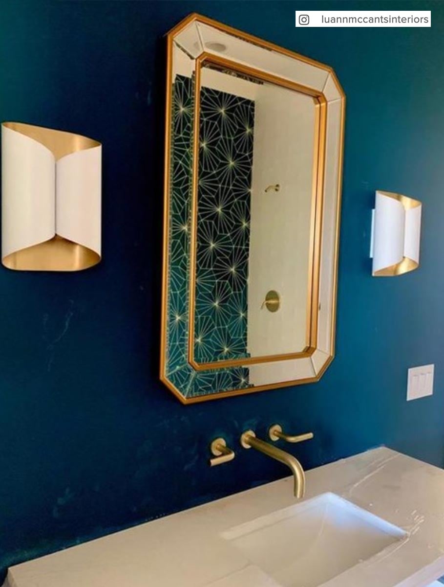 Selfoss Wall Light in Plaster White with Brass Interior