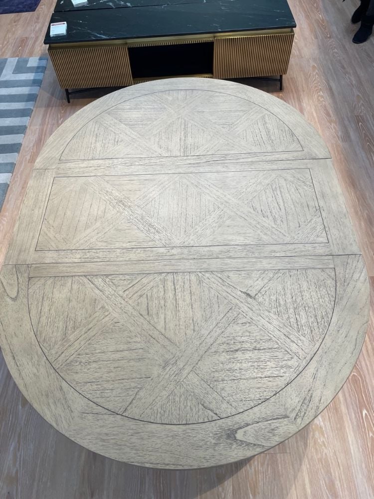 Clearance Cotswold Round Extending Dining Table