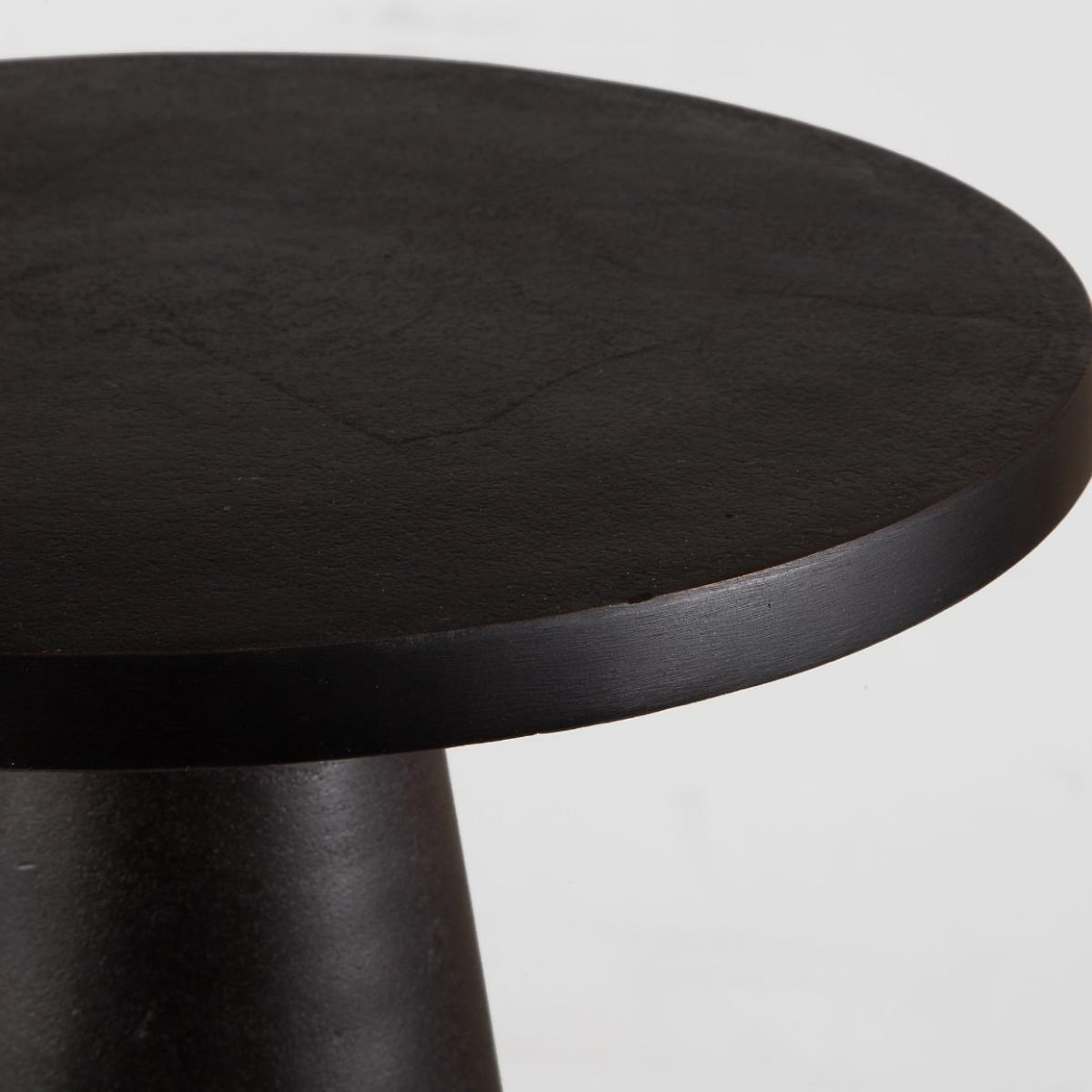 Tulip Side Table Black