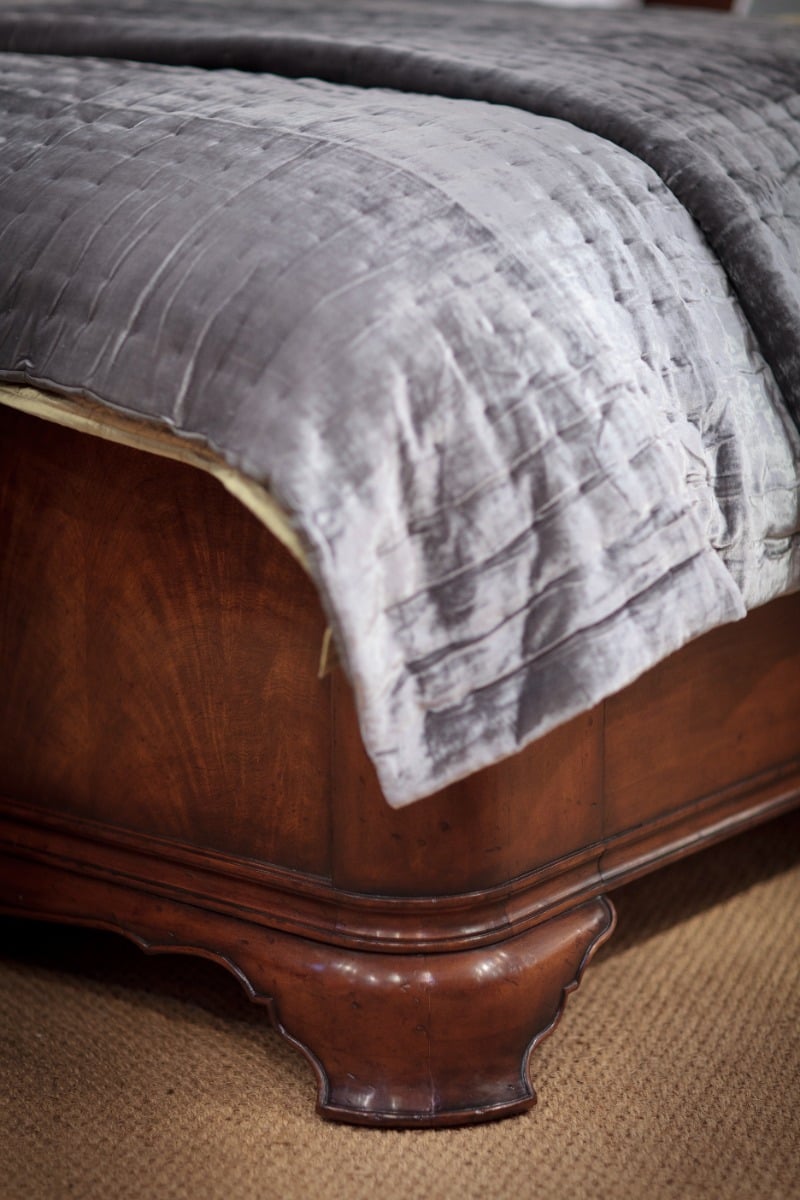 Monarch Sleigh Bed - King