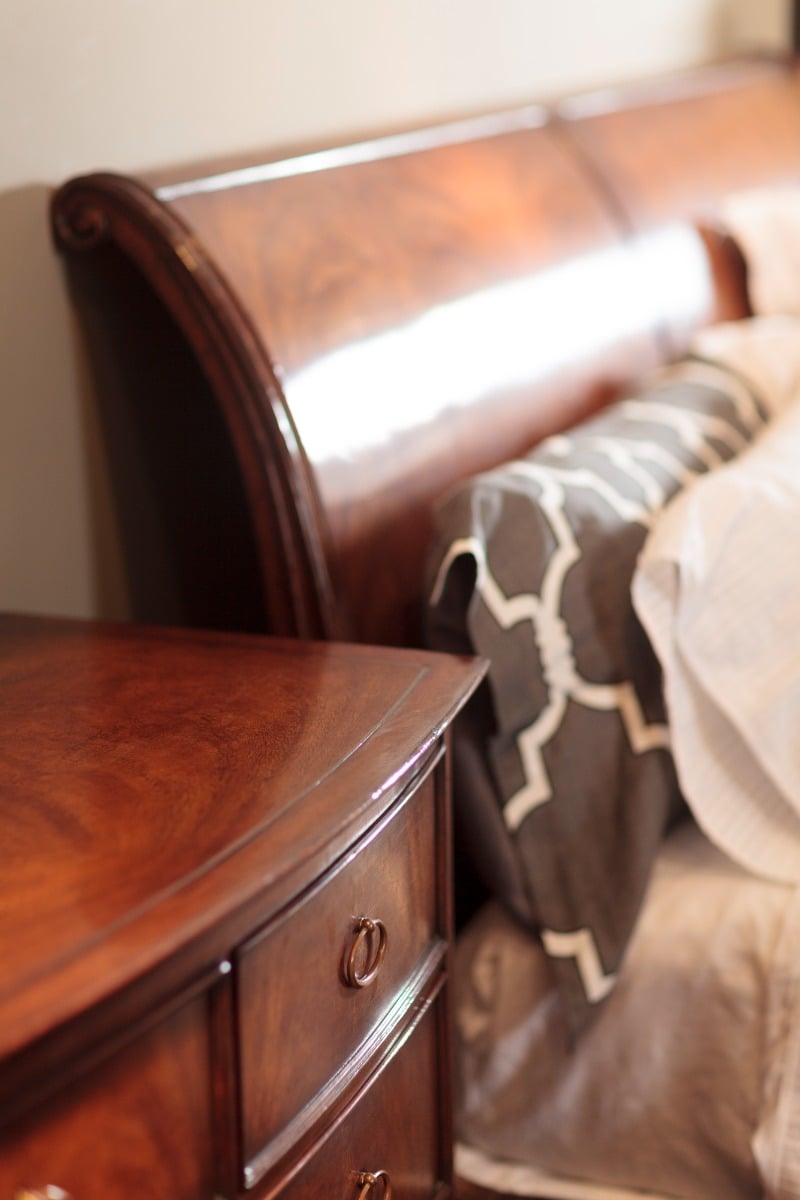 Monarch Sleigh Bed - King