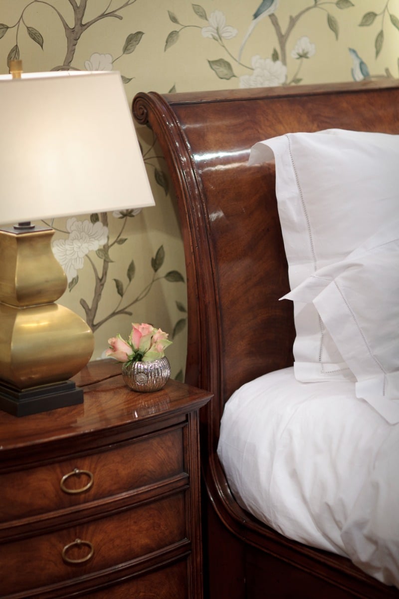 Monarch Sleigh Bed - King